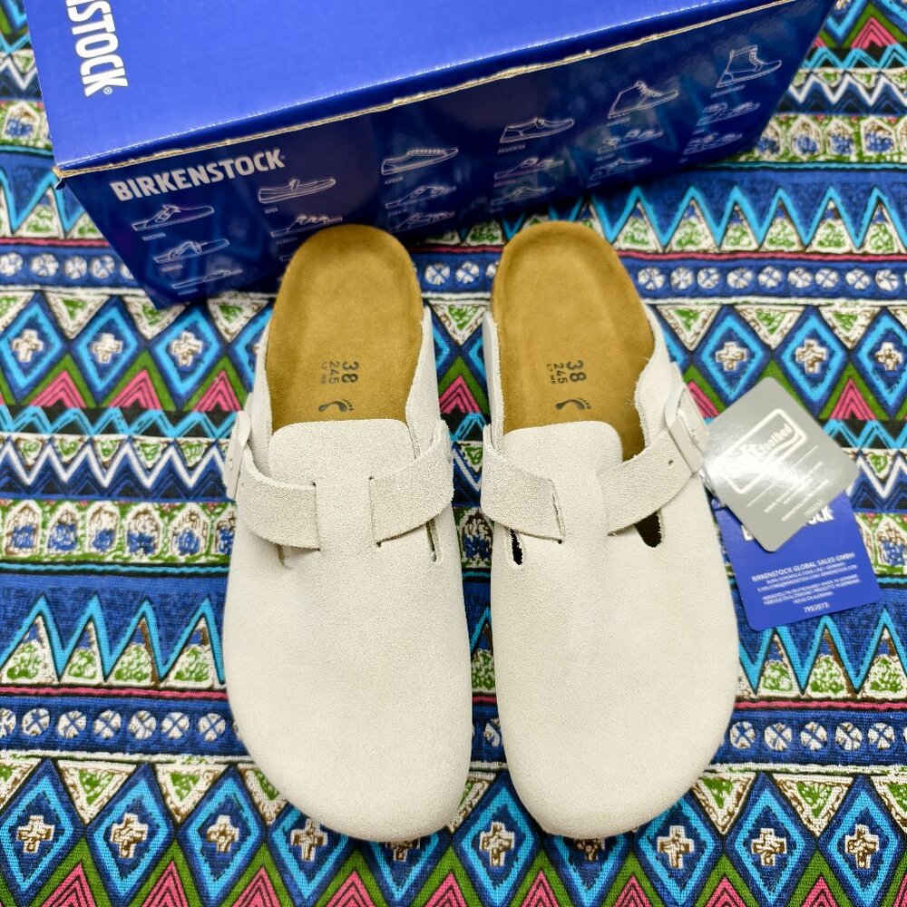 🌟POSH FRESH🌟 Women's White Suede Birkenstock Boston Shoes - Narrow Fit